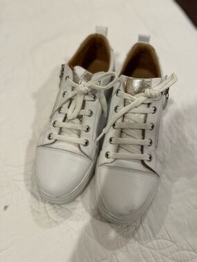 White Leather Low-Top Sneakers with Metallic Accent